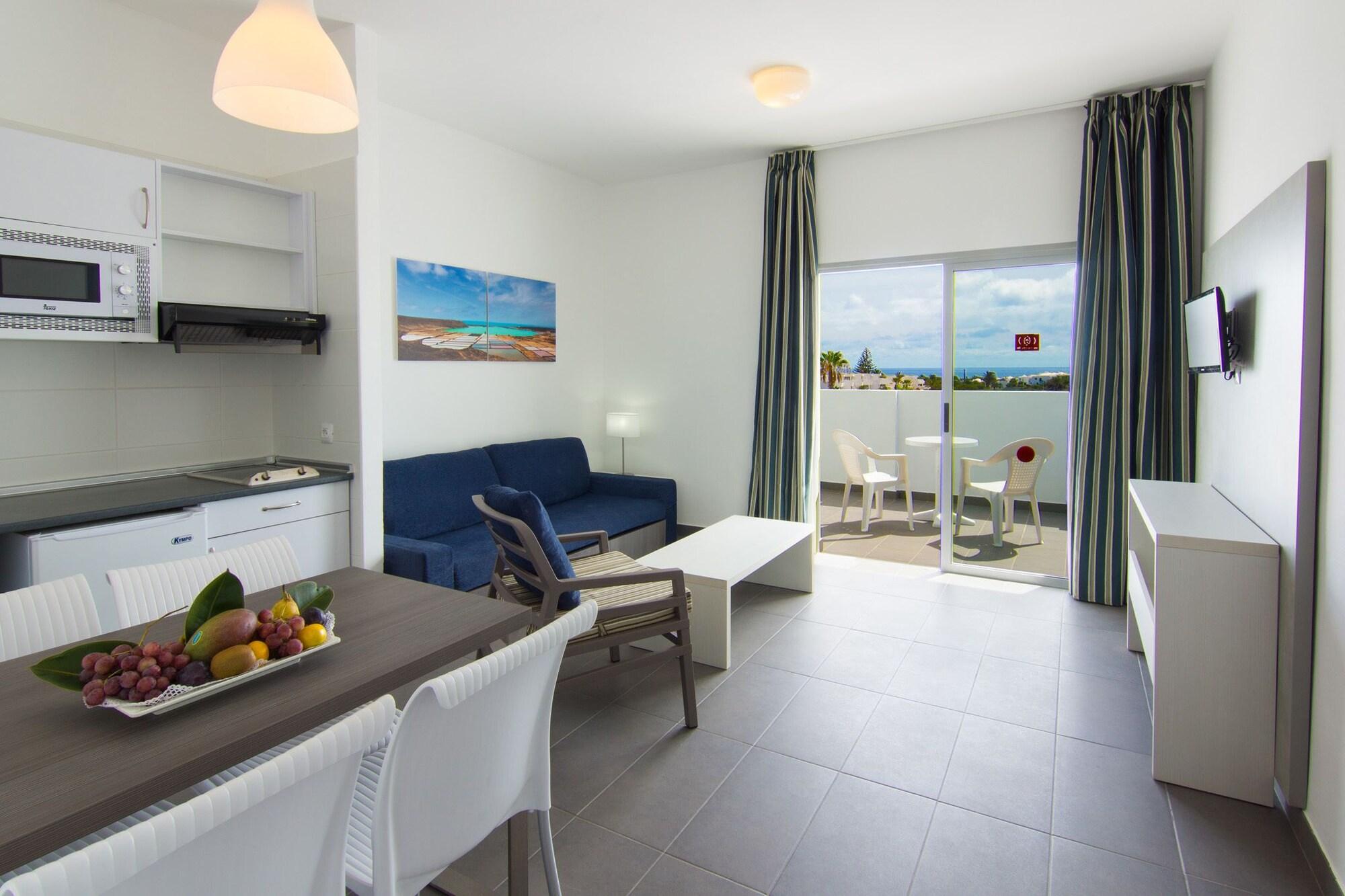 Apartamentos Ficus Costa Teguise Bagian luar foto